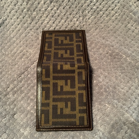 Fendi Men’s Zucca Logo Wallet - Picture 11 of 12